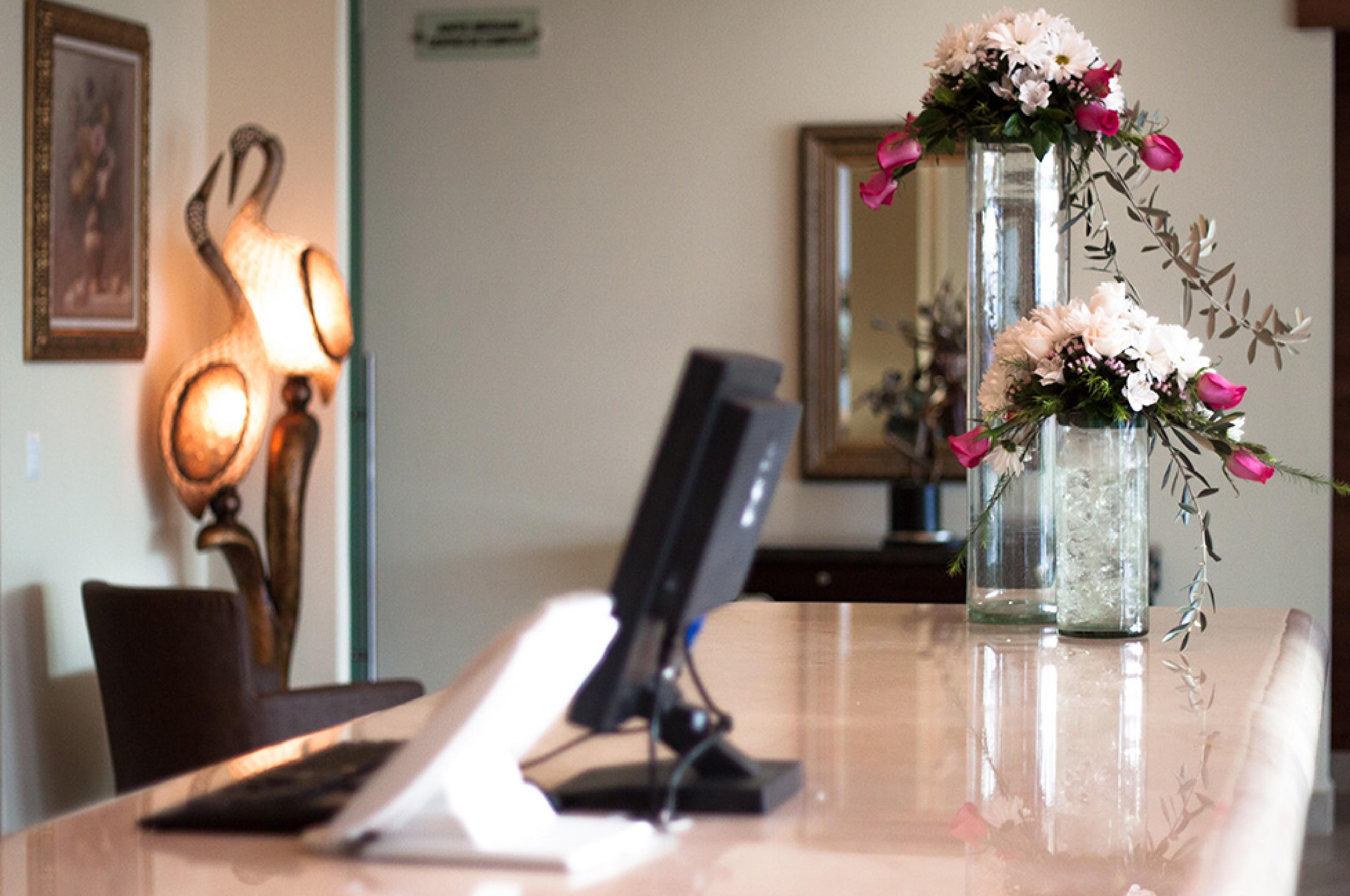 Hotel Ecce Inn & Spa Silao Exterior foto Reception desk