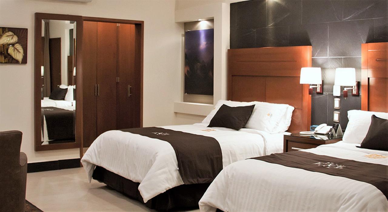Hotel Ecce Inn & Spa Silao Exterior foto A room at the hotel