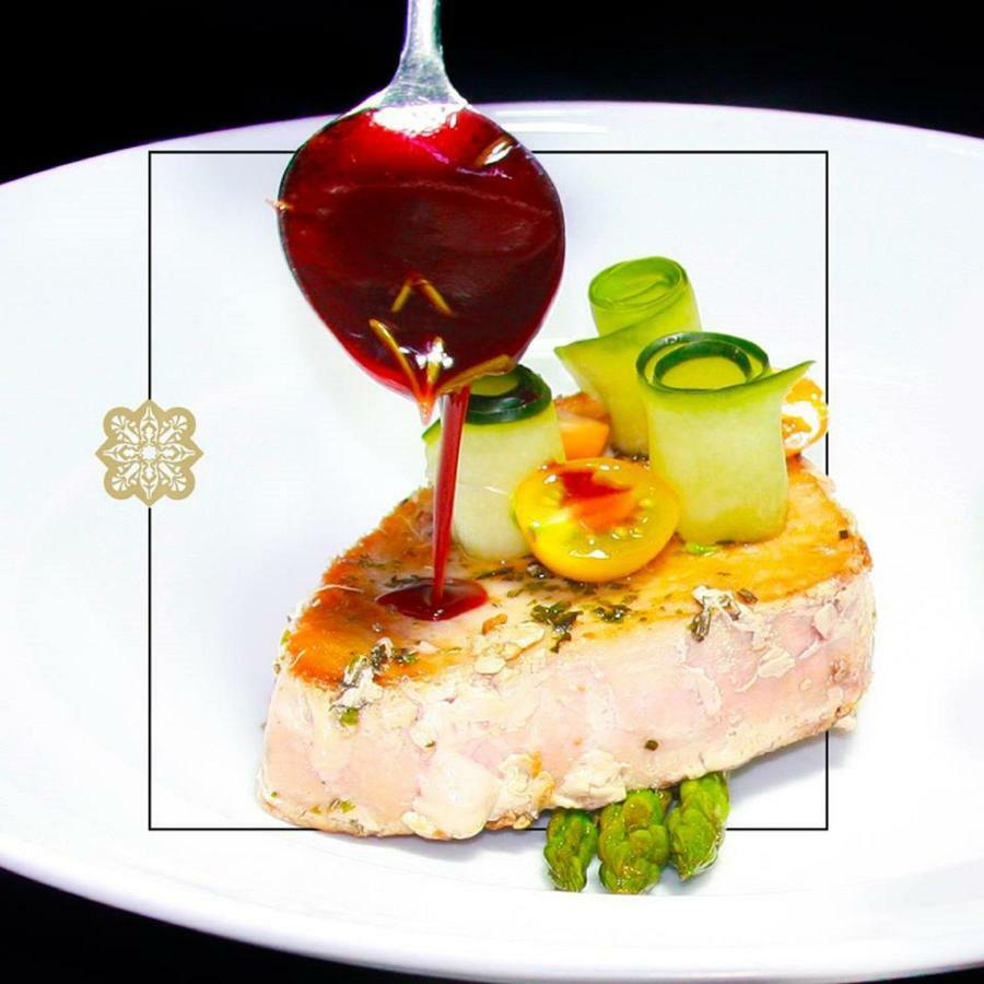 Hotel Ecce Inn & Spa Silao Exterior foto A plate of food